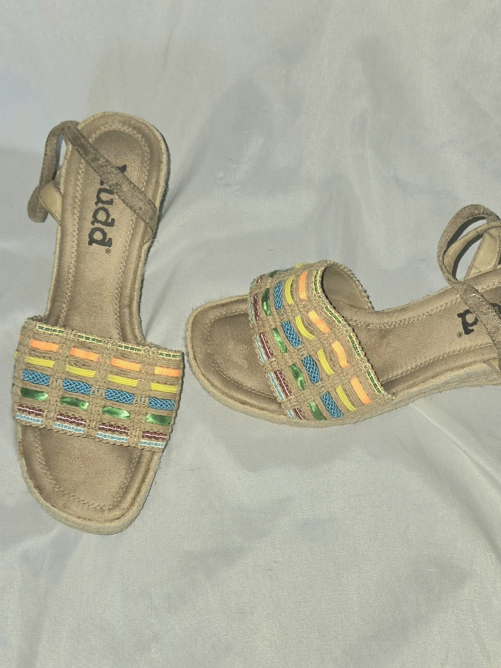 Mudd Y2k Women's Tan Sandals with Multicolor Woven Straps Size 7.5 Ankle Strap